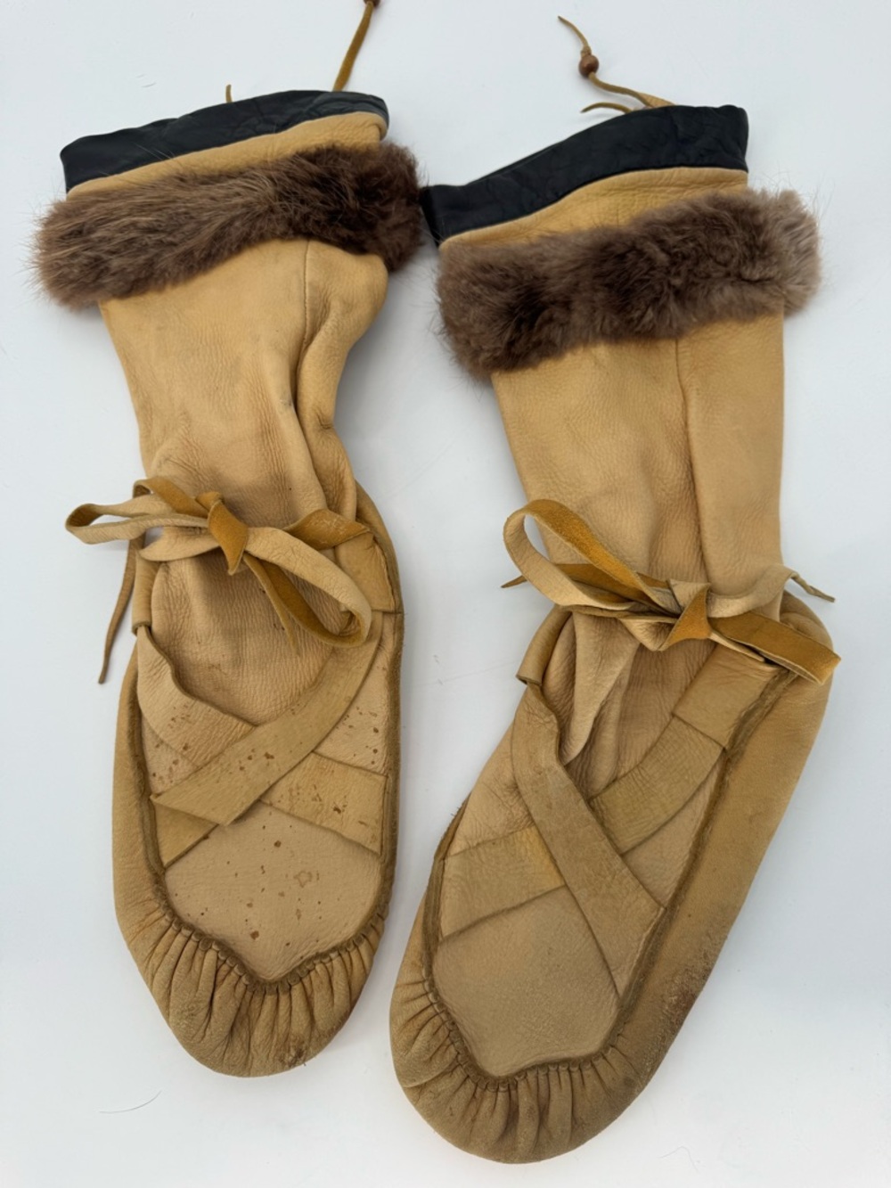 Soft Leather Mukluks Size 8-9